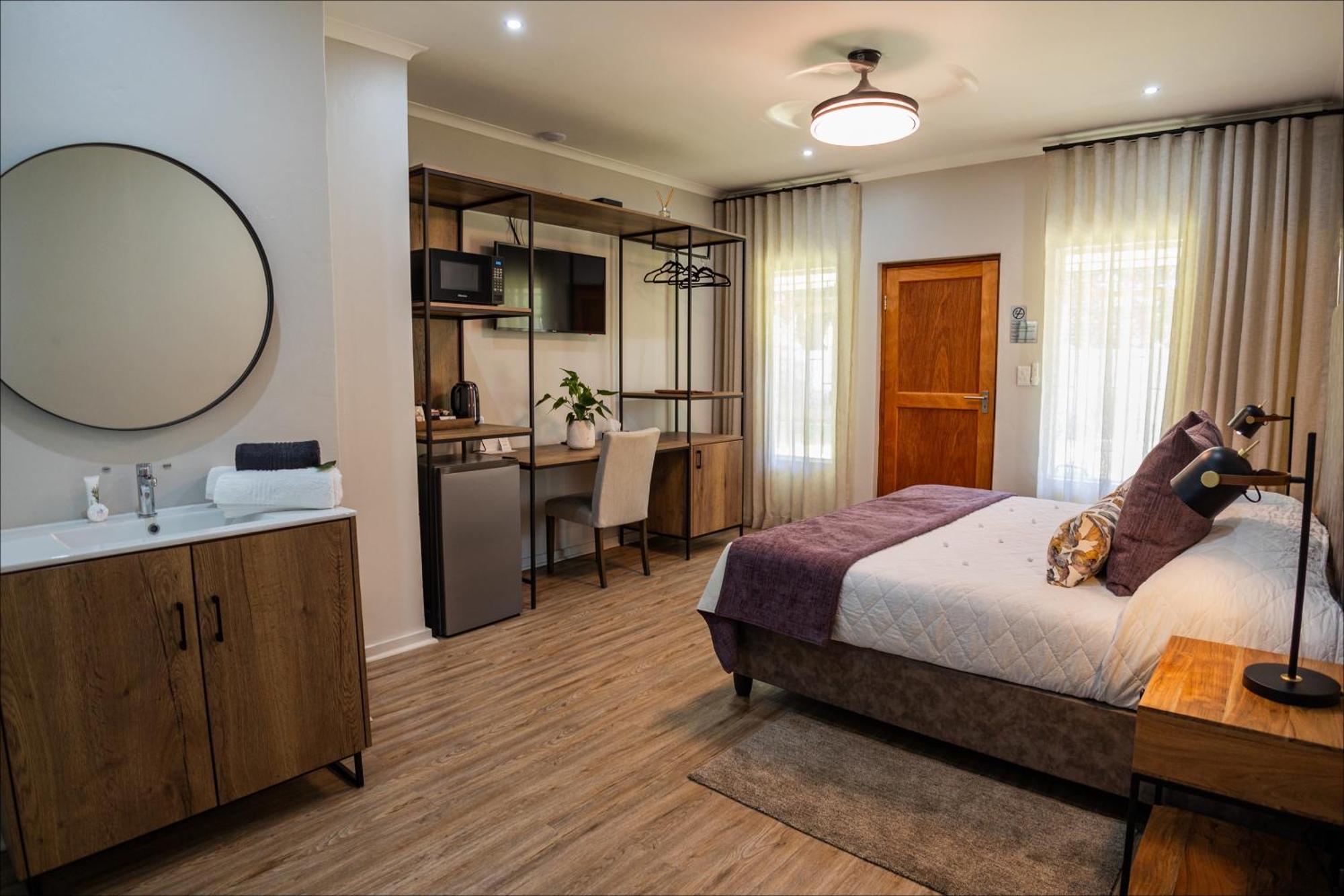 Scott'S Manor Guesthouse Function And Conference Venue Lichtenburg エクステリア 写真