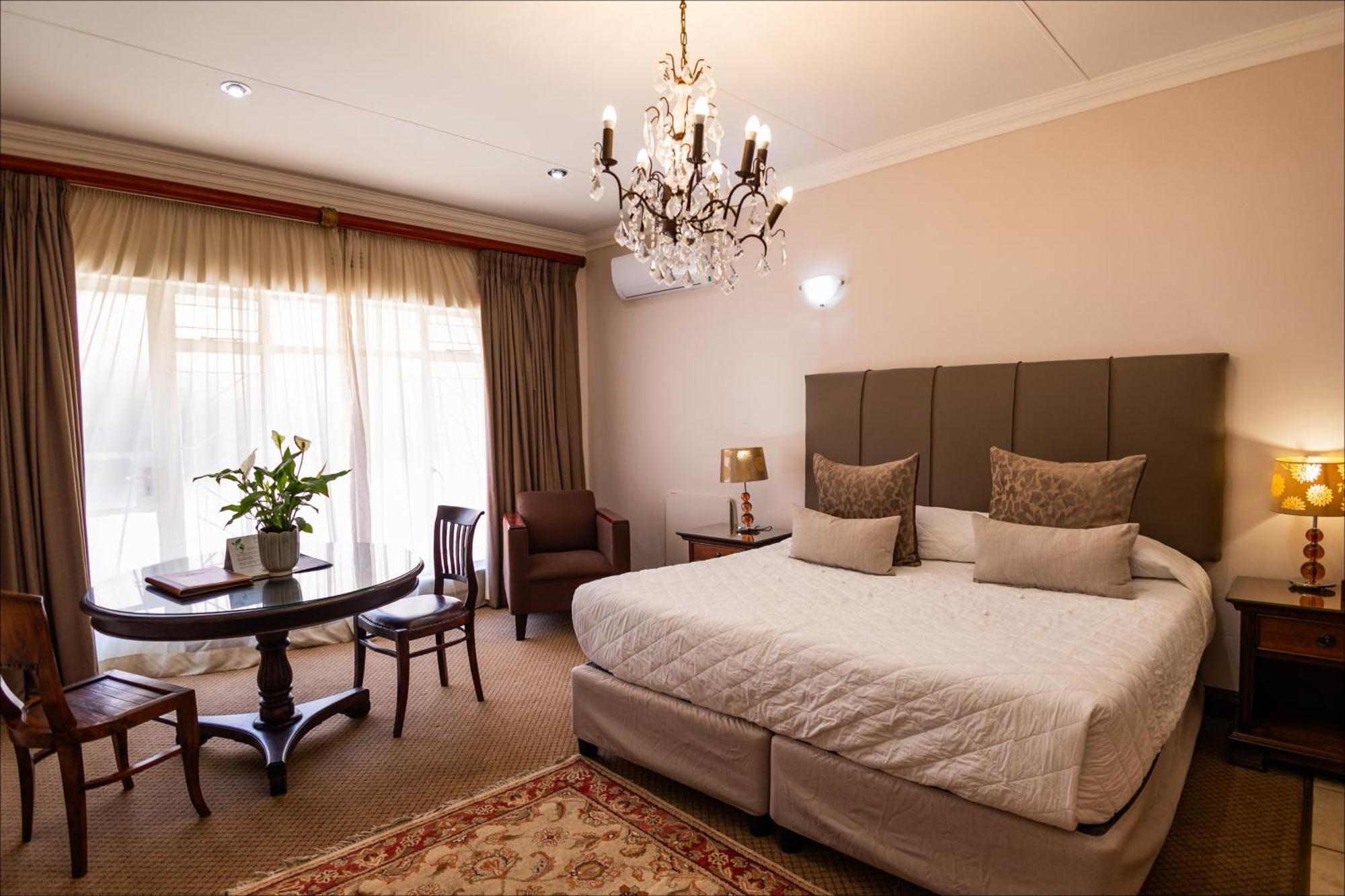 Scott'S Manor Guesthouse Function And Conference Venue Lichtenburg エクステリア 写真