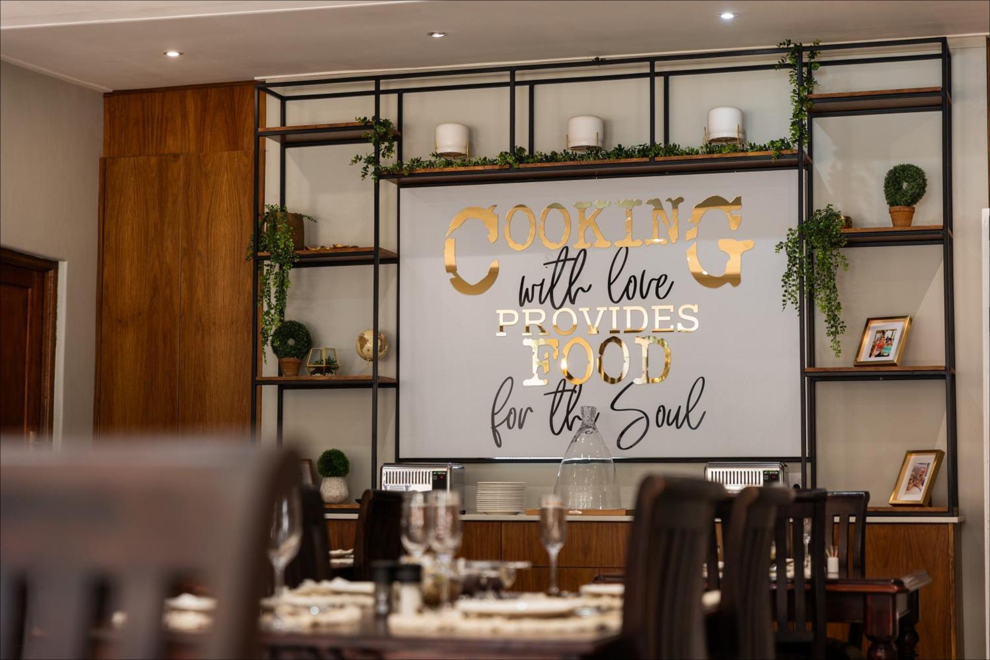 Scott'S Manor Guesthouse Function And Conference Venue Lichtenburg エクステリア 写真